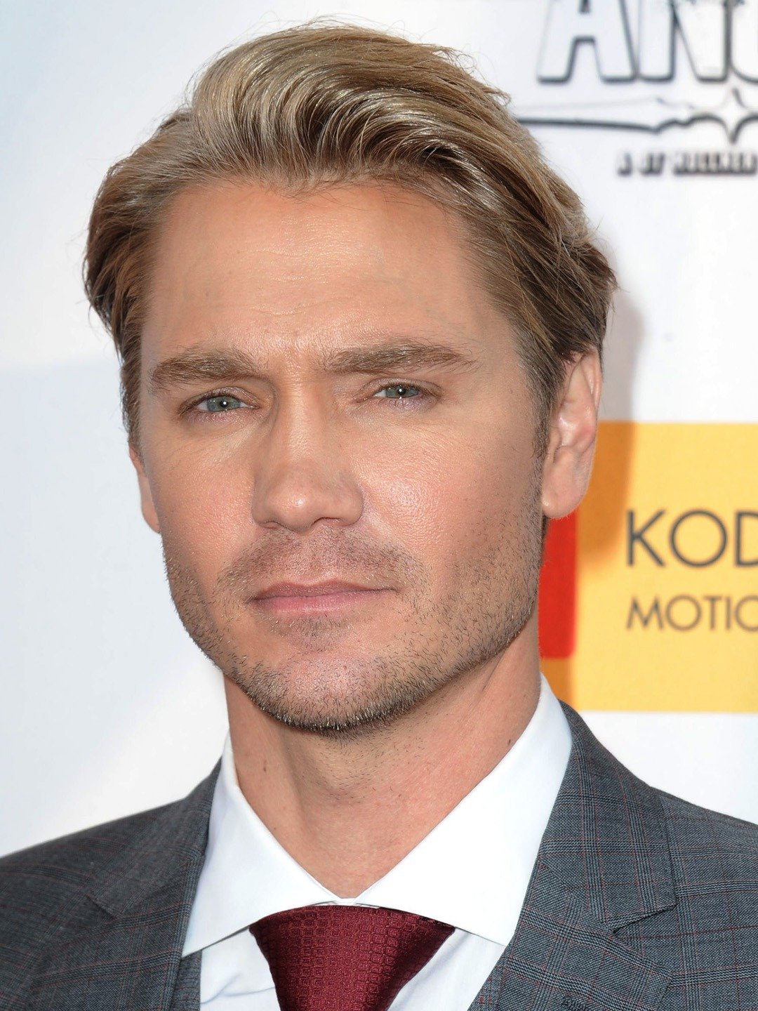 How tall is Chad Michael Murray?